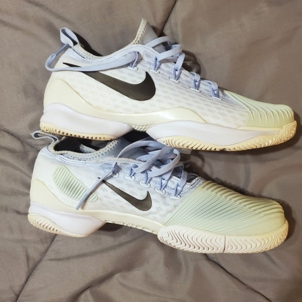 Nike Air Zoom Ultra React Women Tennis Shoes White Light Blue Peach Size 9 - Picture 3 of 8
